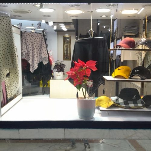 واگذاری مغازه شال و روسری و لباس زیر