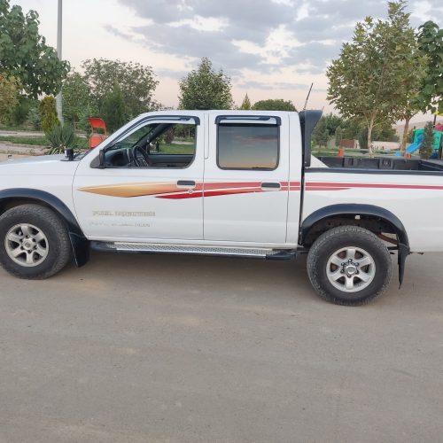 نیسان پیکاپ دوکابین ژاپن