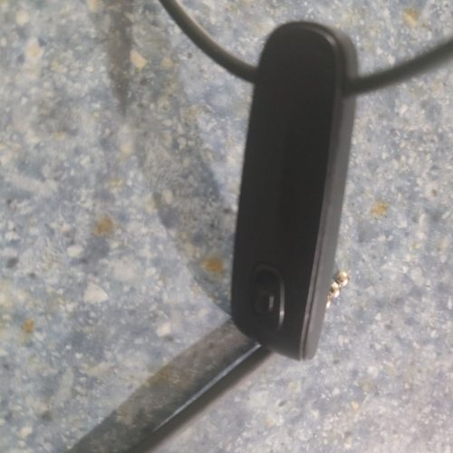 کوچیکترین هندزفری دنیا اندازه سر خلال دندون