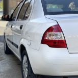 تیبا صندوقدار سفید مدل 93