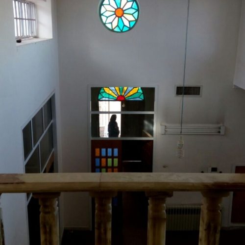 منزل ویلایی بزرگ مناسب سکونت خانواده، مدرسه و مراکز آموزشی یا شرکت و…