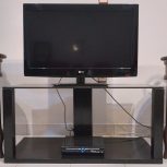 فروش تلویزیون ال جی به همراه میز