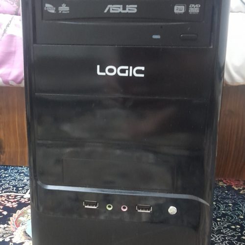 کامپیوتر همراه با تمامی وسیله‌ها