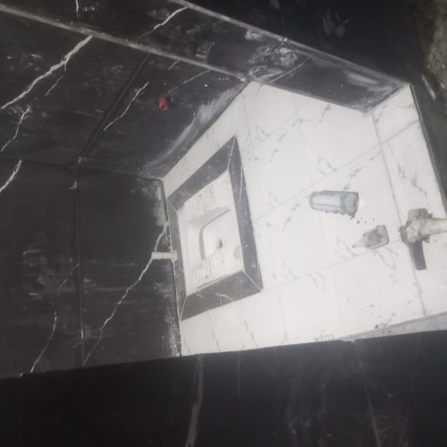 اجرا انواع کاشی و سنگ از داخل ساختمان تا نمای بیرون