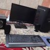 کامپیوتر با تمام تجهیزات