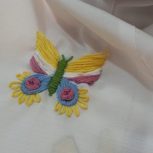 گلدوزی روی مقنعه