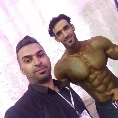 به یک همکار برای کار در محیط باشگاه بدنسازی نیازمندیم
