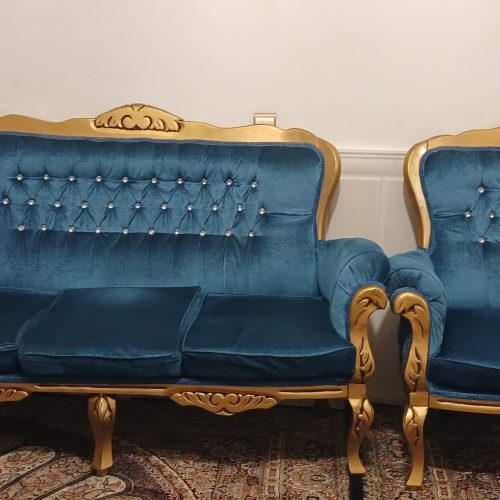 اصلا ازش استفاده نشده چون داخل خونه ای بود کسی زندگی نمیکرد