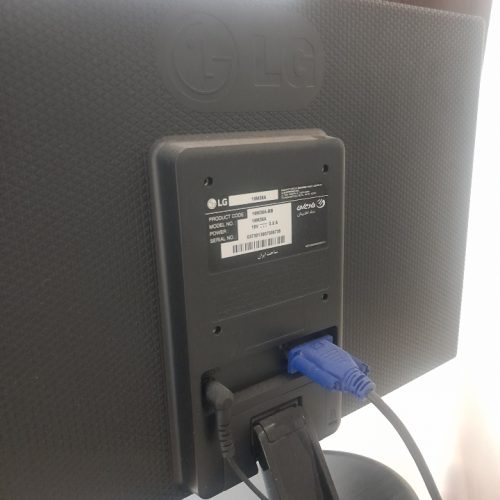 کامپیوتر همراه با تمامی وسیله‌ها