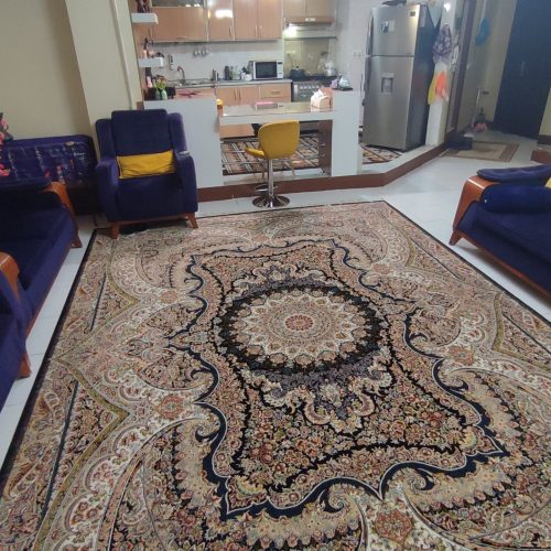 مبلمان به همراه میز عسلی و کتیبه پرده