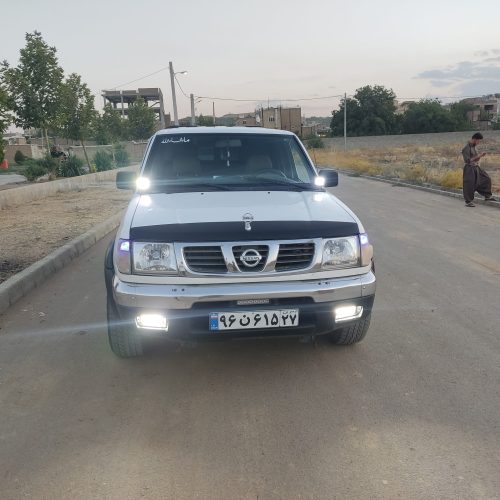 نیسان پیکاپ دوکابین ژاپن
