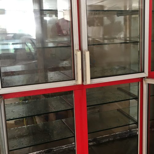 یخجال شیش در نما شیشه