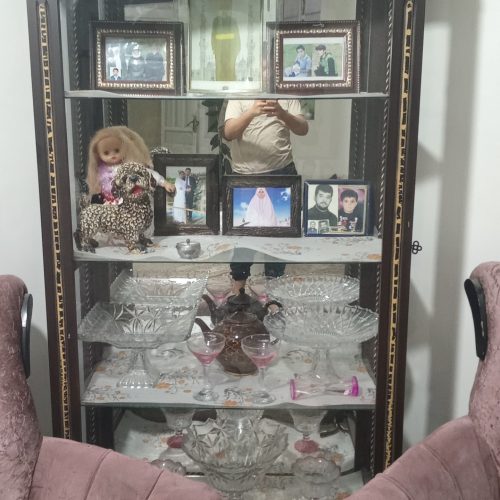 ویترین شیشه ای کاملا سالم