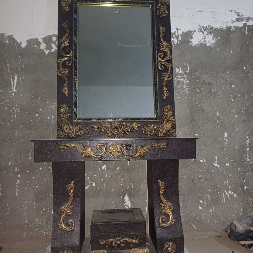 اینه و میز ارایش