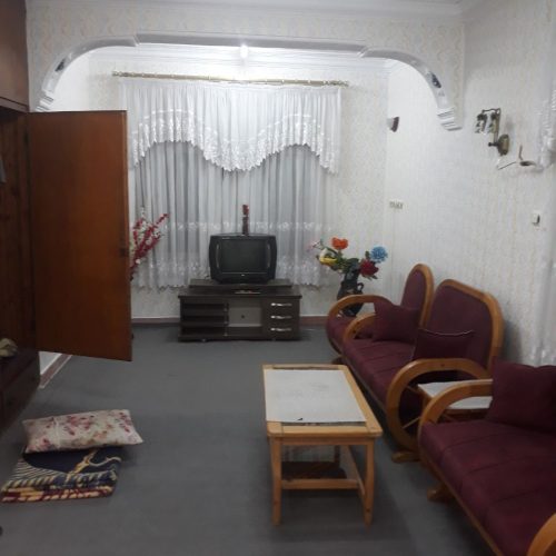 اجاره ویلای ساحلی  ۱۲۰ متری دو خوابه اجاره  توافقی  راه جدا با تمام امکانات با جای پارک ۳ تا ماشین فاصله تا دریا و مراکز خرید ۵ دقیقه ظرفیت ۶ نفر روزها و آخر  هفته و تعطیلات  توافقی ورود هر نوع حیوان خانگی ممنوع اجاره_ویلا دواتاق خوابه برای رزرودایرک