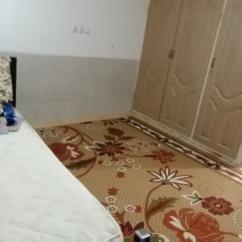 منزل نزدیک پایانه اتوبوس میدان امام علی صد متر تا بلوار و نانوایی ومیوه فروشی وفروشگاه مواد غذایی