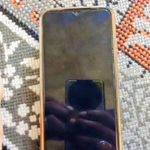 یک دستگاه گوشی موبایل 45000000