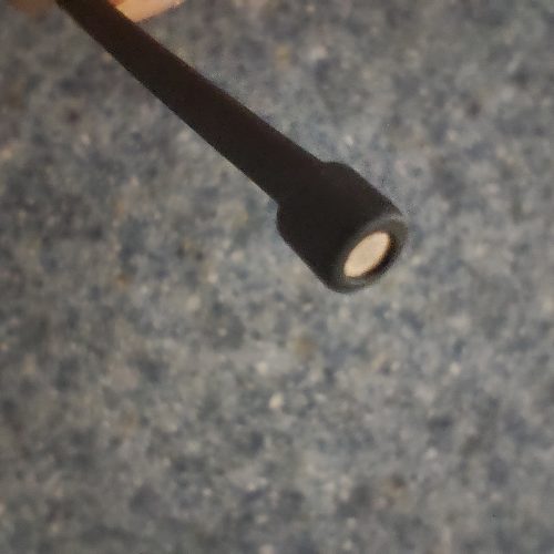 کوچیکترین هندزفری دنیا اندازه سر خلال دندون