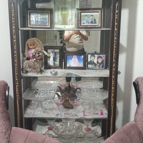 ویترین شیشه ای کاملا سالم