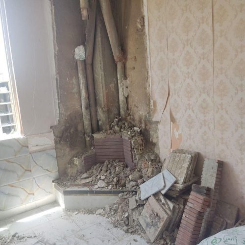 گج کاری و لکه کاری