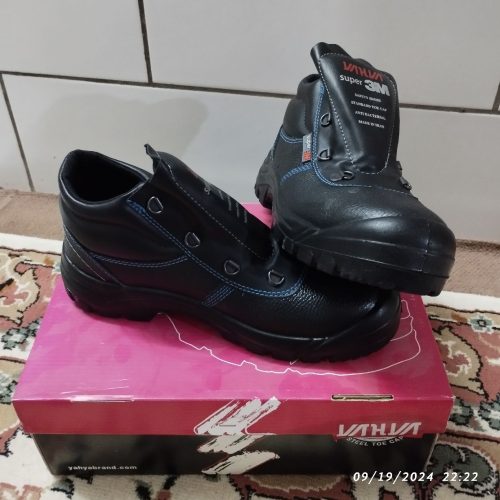 کفش ایمنی مردانه