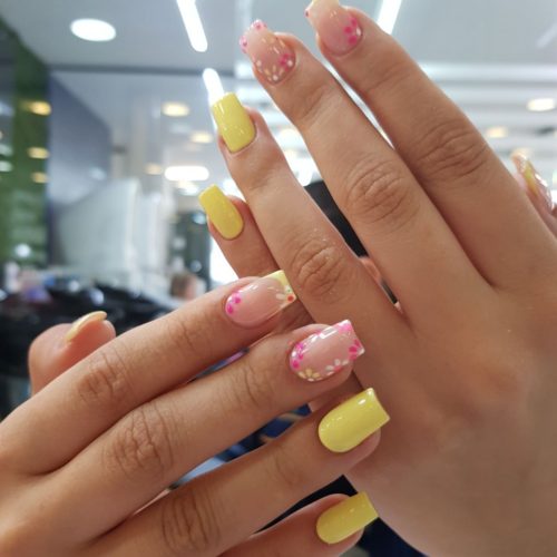 تخفیف ویژه کاشت ناخن