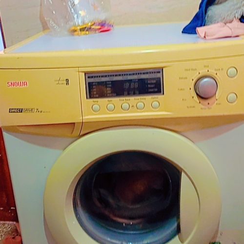 فروش لباسشوئی درحد نو دوماه کار کرد
