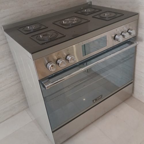 بسیار تمیز و در حد نو