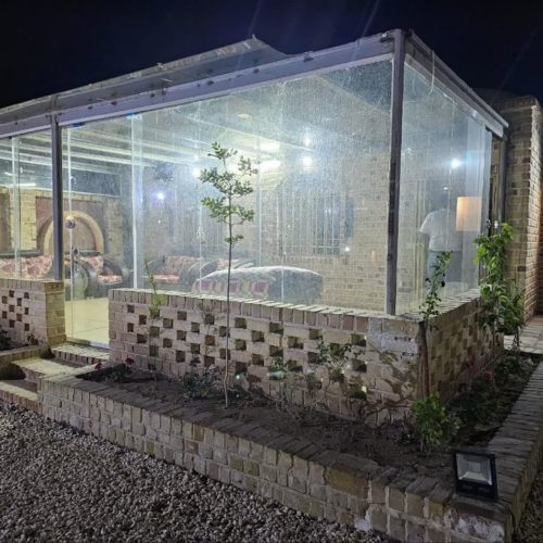 باغ ویلا با متراژ حدود700 متر 50 متر ساختمان سنتی 50 متر اتاقک شیشیه ایی آلاچیق دزد گیر دوربین استخر و کلیه امکانات