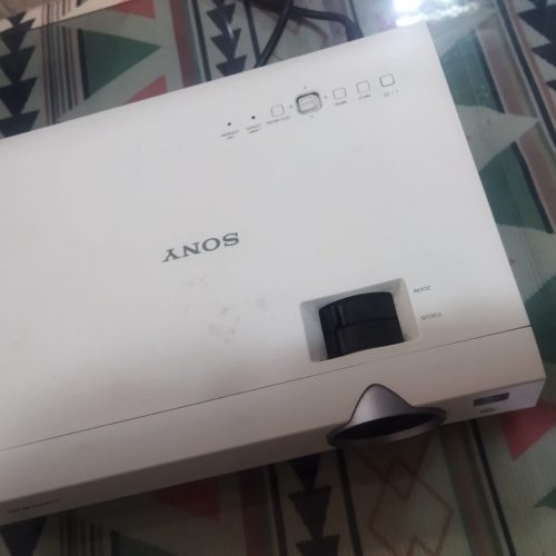 ویدئو پروژکتور یا ویدیو پرژکتور