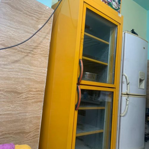 یخچال 6در صنعتی یک عددفریزرصنعتی ویک یخچال فریزرخانگی