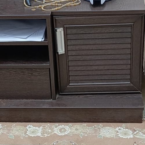 میز تلویزیون آینه ودراور به فروش میرسه