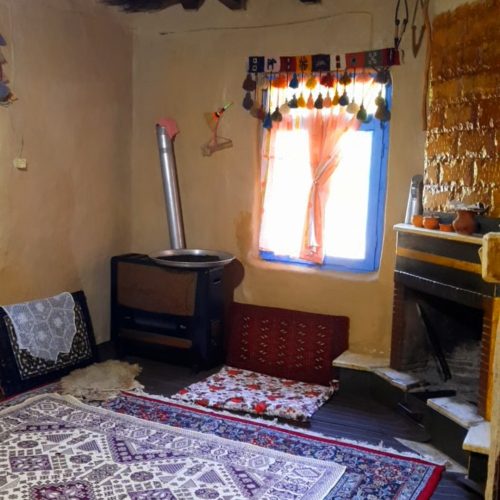 خانه مشمل بر محوطه مسکونی