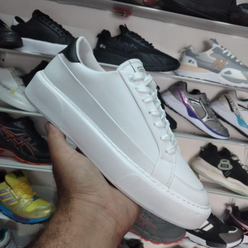 فروشگاه کفش اسبورت