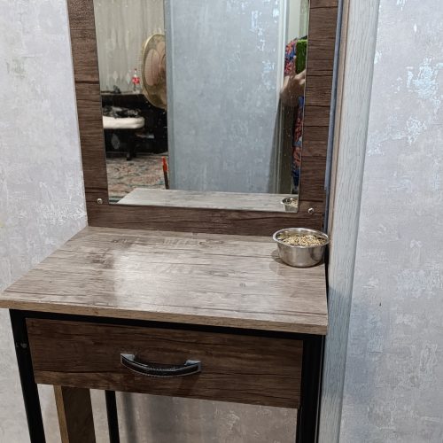 میز تلویزیون آینه ودراور به فروش میرسه