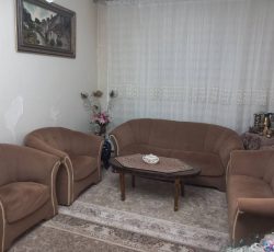 مبل 7 نفره درحد نو با میز وسط پردیس