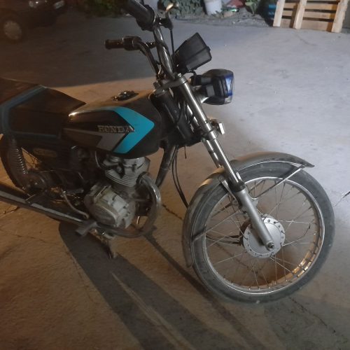 باسلام یک دستگاه موتور سالم مدل 83