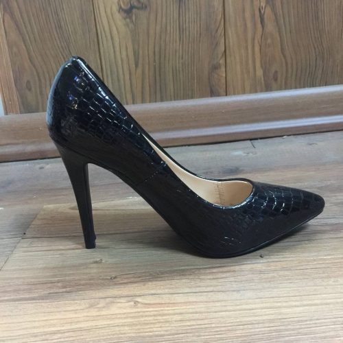 کفش پاشنه بلند