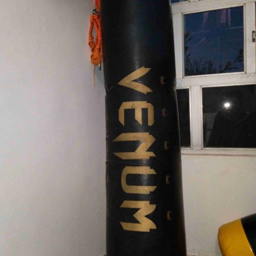 کیسه بوکس حرفه ایی ونوم در حد نو