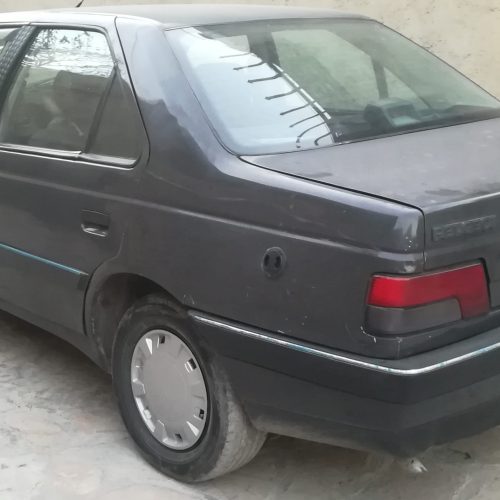 ماشین تمام زنگ ولی شاسی عقب وجلو پلم تازه تعمیر کلی کردم بیمه تا برج یازده لاستیکش زعیفه بدن خورده خرج دوگانه