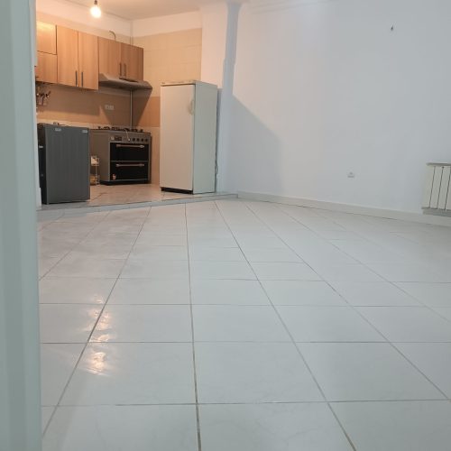 آپارتمان خوش نقشه واقع دربهترین لوکیشن کمالشهر