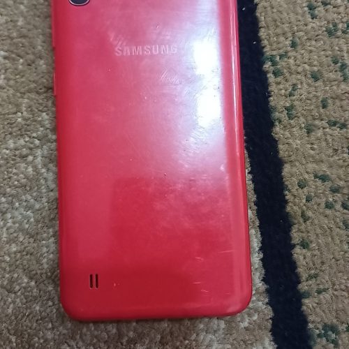 گوشی a10سالم باکارتون