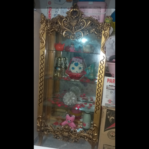 به علت جا نداشتن بوفه به فروش میرسد