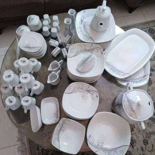 سرویس چینی 12نفره اصل انگلیس برند ویکتوریا