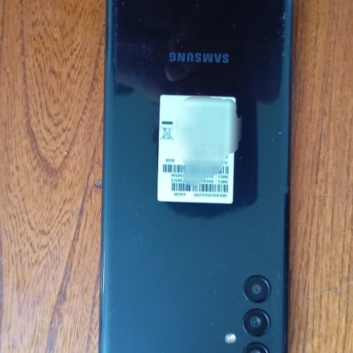 گوشی M13بدون هیچ مشکل