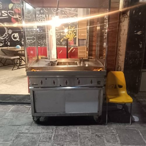 فروش وسایل فست فود