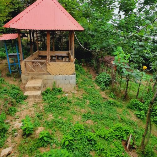 خانه مشمل بر محوطه مسکونی