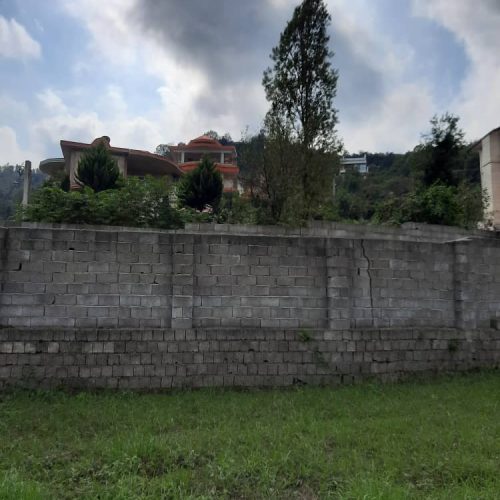 فروش زمین با کاربری مسکونی سند تک برگ ،محصور به دیوار بلوکی و دروازه ،انشعاب آب نصب کنتور داخل ملک ،برق،تلفن،گاز،بالای سر ملککوچه آسفالت تا سر ملک ،چشم انداز کوه و دریا ویو ابدی