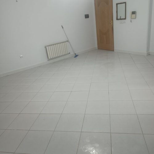 آپارتمان خوش نقشه واقع دربهترین لوکیشن کمالشهر