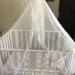 گهواره کنارتخت مادر